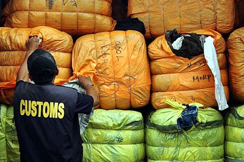 Ancaman Pidana Bagi Importir Pakaian Bekas